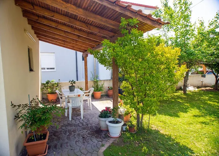 Nikoleta House *