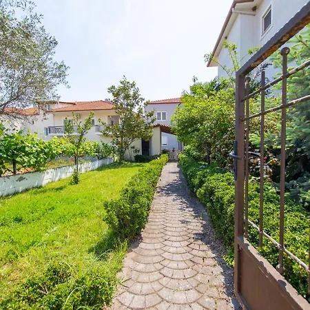 דירה Nikoleta House *