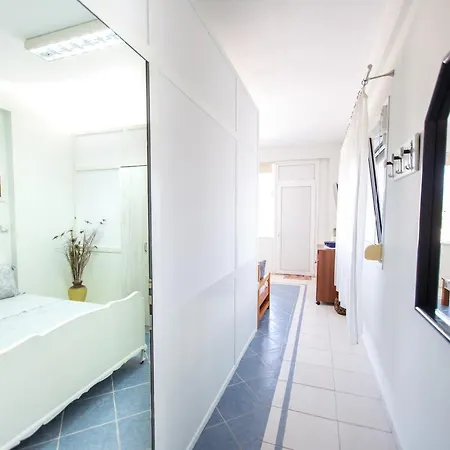 דירה Nikoleta House *