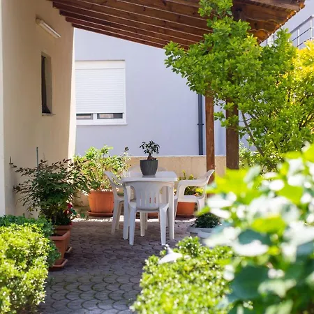 Nikoleta House Apartament Vrasná