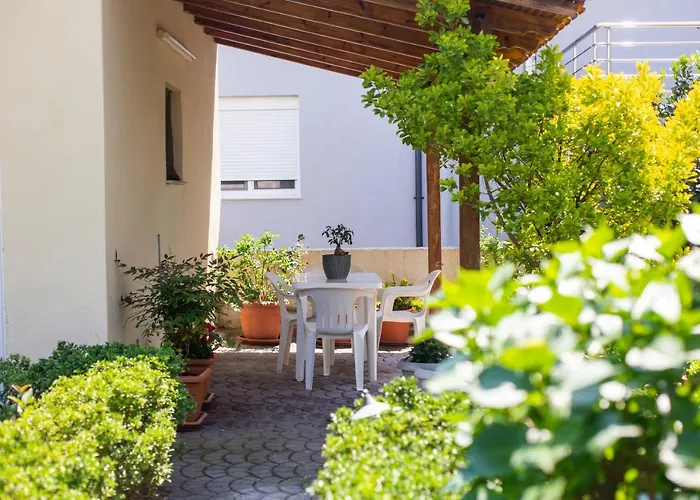 Nikoleta House 公寓 Vrasná