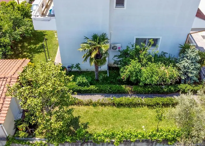 Nikoleta House Vrasná